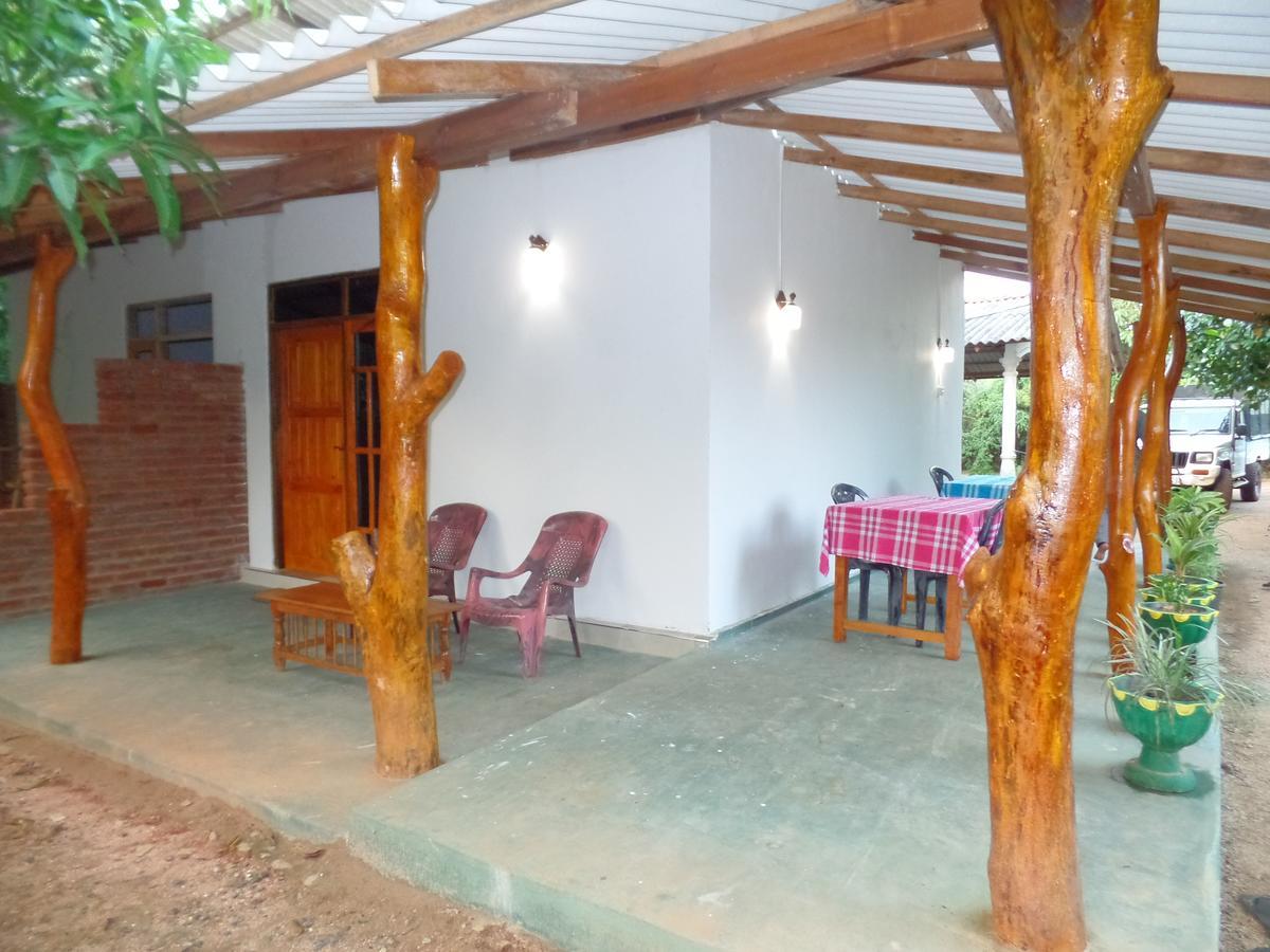 Amaya River Side Homestay Сигирия Екстериор снимка