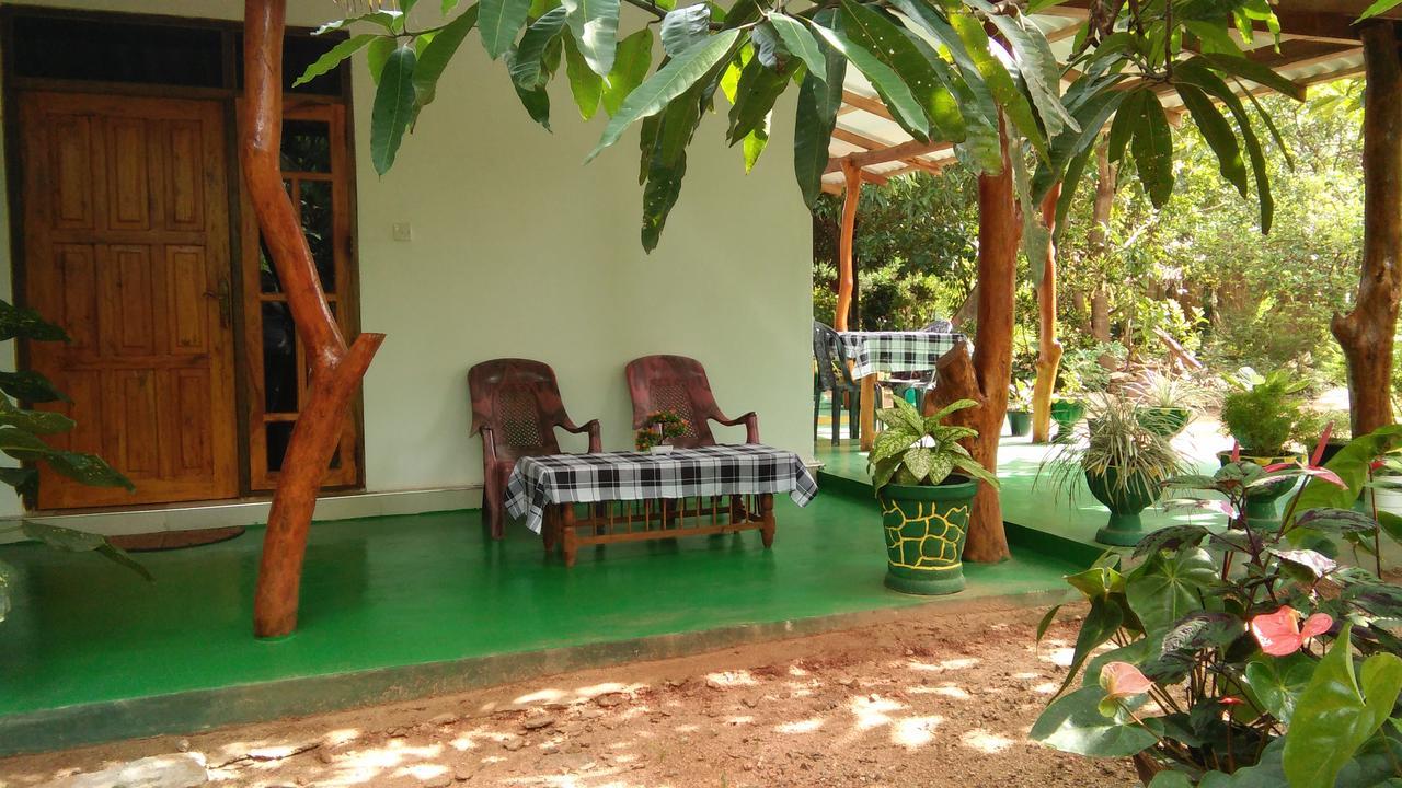 Amaya River Side Homestay Сигирия Екстериор снимка
