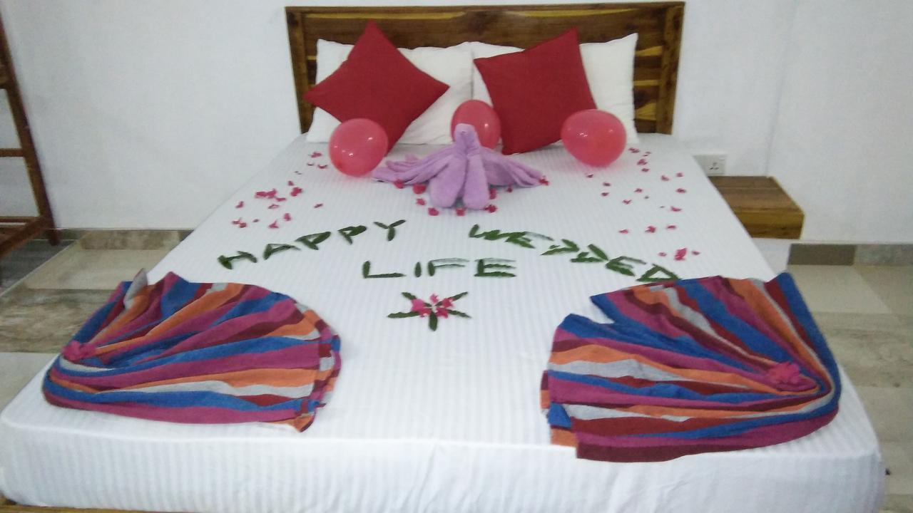 Amaya River Side Homestay Сигирия Екстериор снимка
