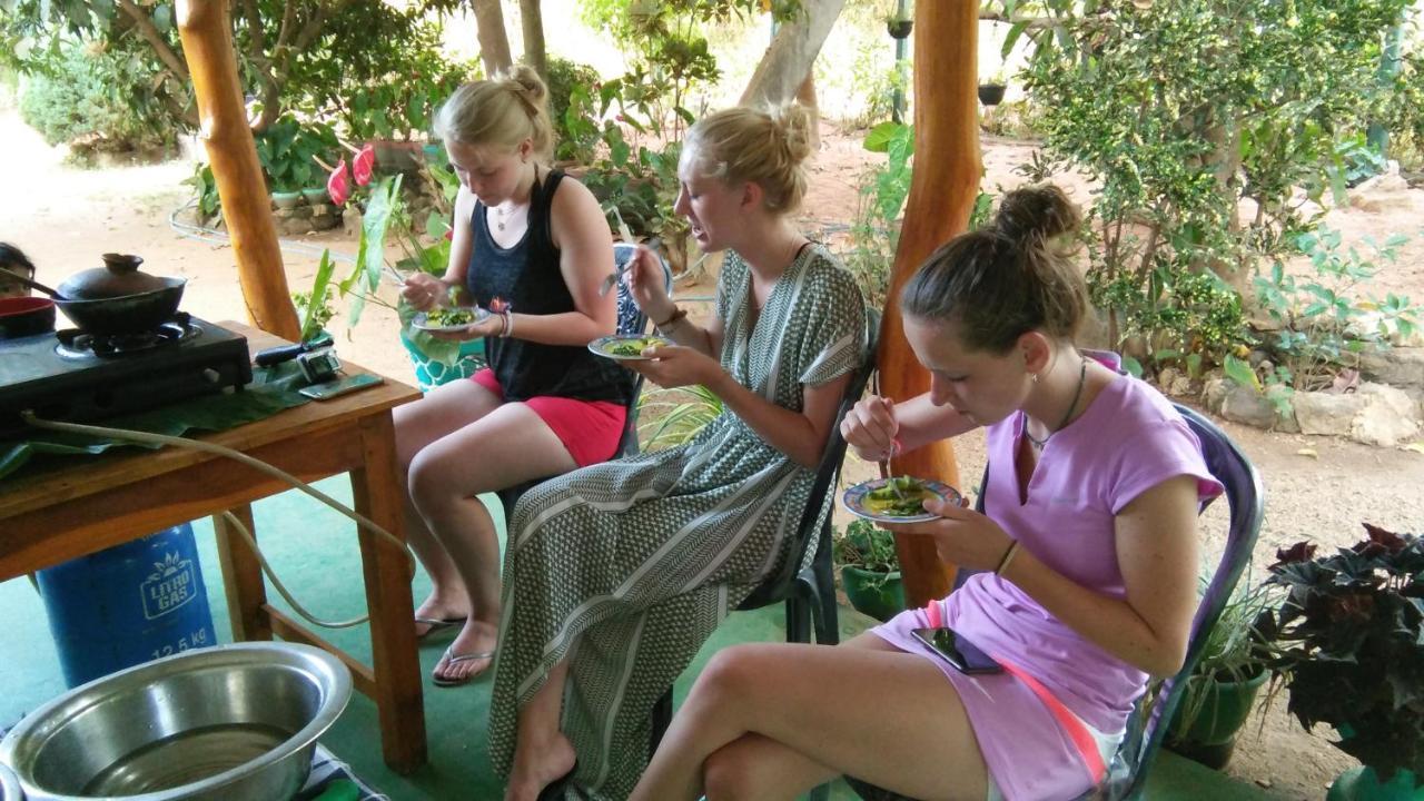 Amaya River Side Homestay Сигирия Екстериор снимка