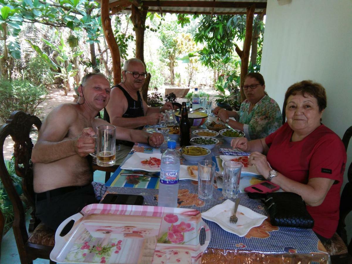 Amaya River Side Homestay Сигирия Екстериор снимка